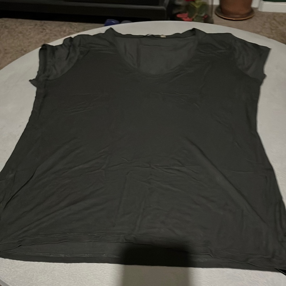 Woman’s not new no tags short sleeve dark grey shirt size xl